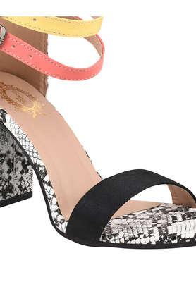 Shoetopia Floral Printed Heel Detailed Black Wedges