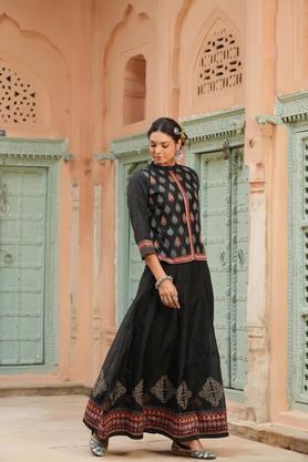 Black anarkali with banarasi dupatta sale