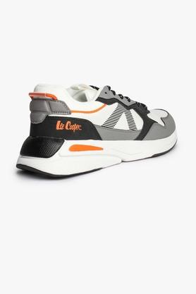 Lee store sports shoes