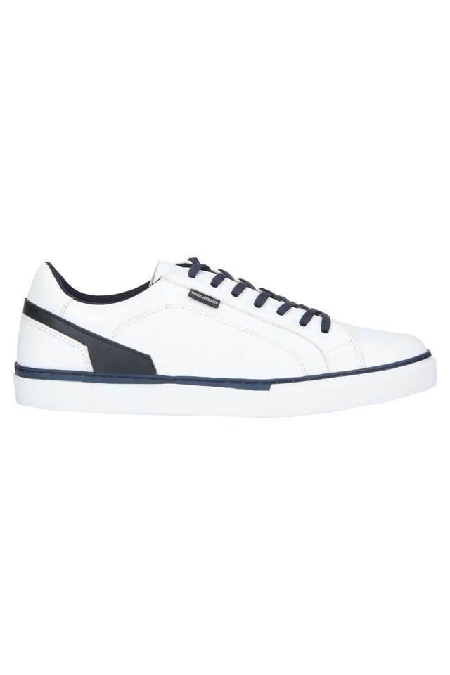 Buy Bond Street by (Red Tape) Mens White Sneakers - 6 UK (40 EU) (BSS1175D)  Online at Lowest Price Ever in India | Check Reviews & Ratings - Shop The  World