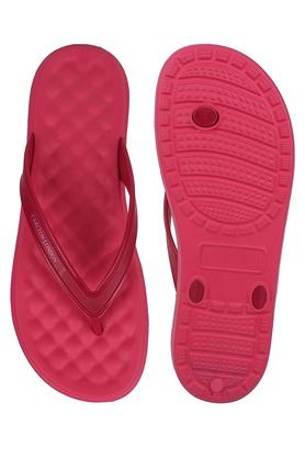 Fuchsia flip flops hot sale