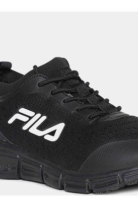 Fila sneakers black clearance friday