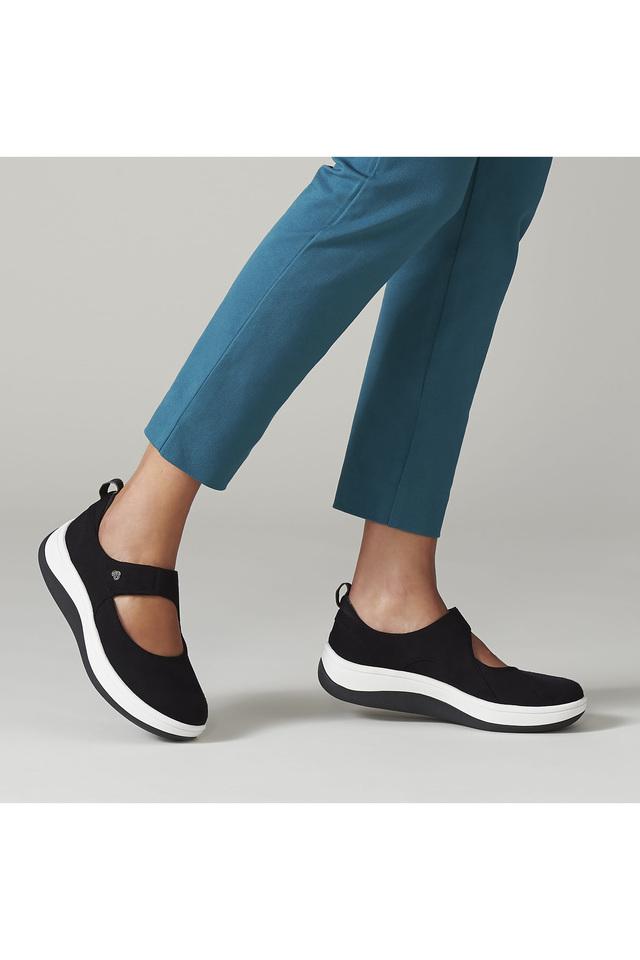 Clarks velcro outlet