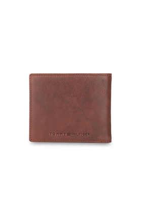 Tommy hilfiger best sale bifold wallet