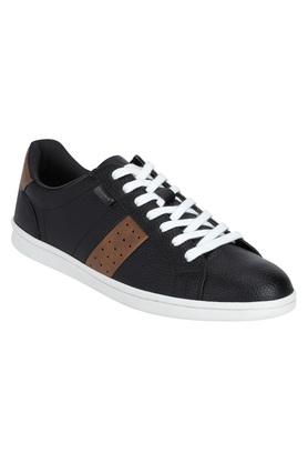 Red tape casual hot sale shoes jabong