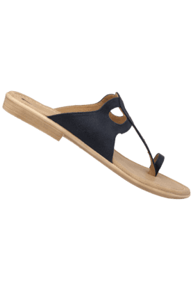 Lip discount lock chappal