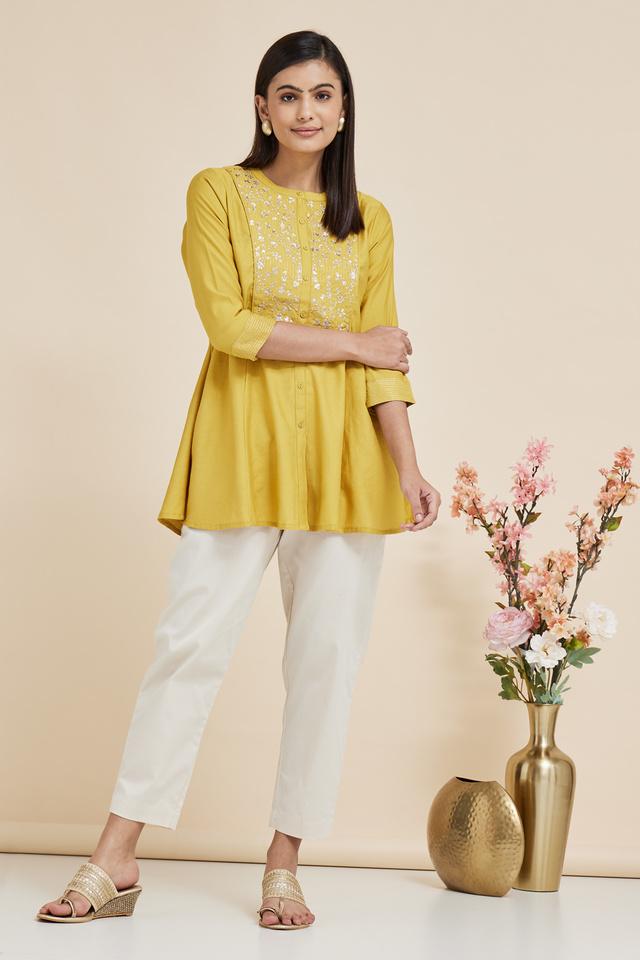 curry women yellow