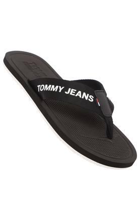 tommy hilfiger chappal