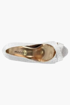 Madden girl best sale silver sandals