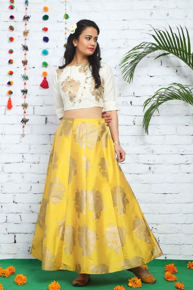 55+ Lehenga Blouse Designs To Browse for Picky Brides- WeddingWire