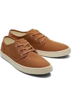 Canvas and leather outlet shoes