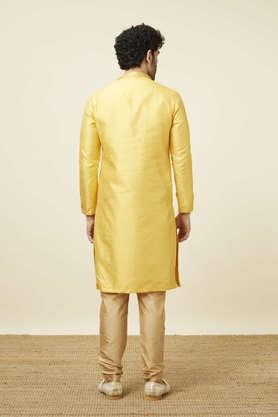 Buy MANYAVAR Jacquard Art Silk Regular Fit Men s Kurta Shoppers Stop