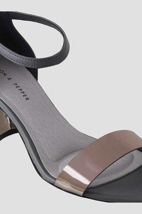 LEMON & PEPPER - Grey Sandals - 4