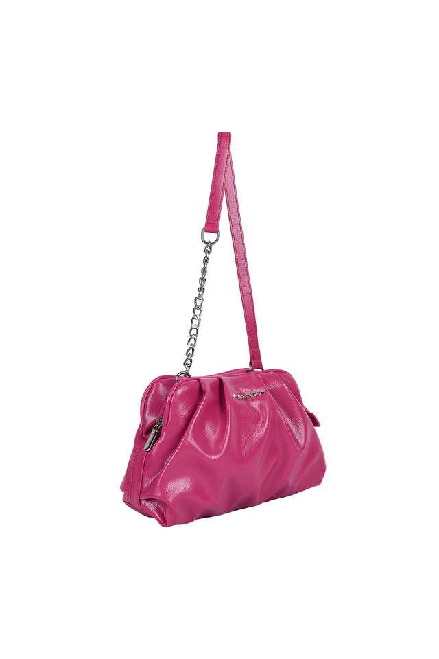 Shoulder bag discount with zipper closure