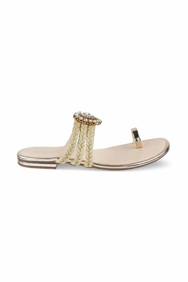 Sole store head sandals