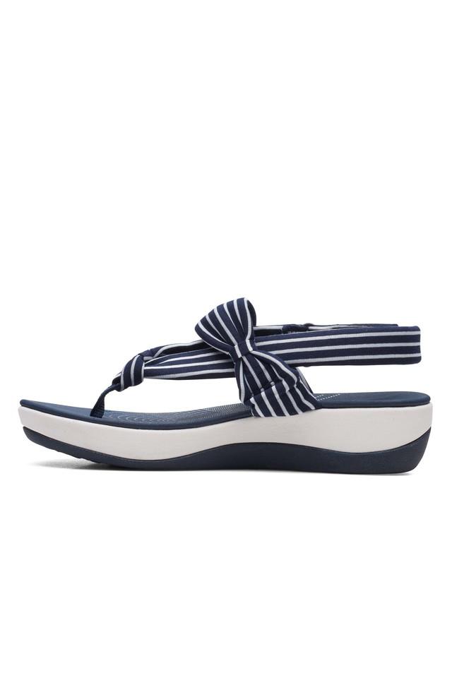 Clarks white flip discount flops