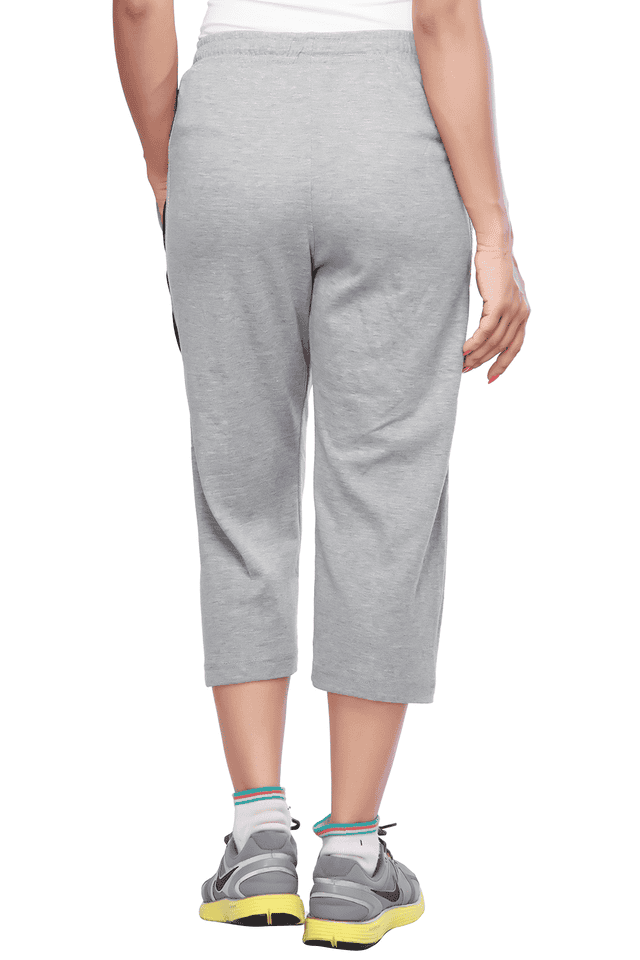 Three fourth pants outlet for ladies