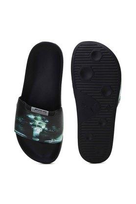 Puma flip hotsell flops green