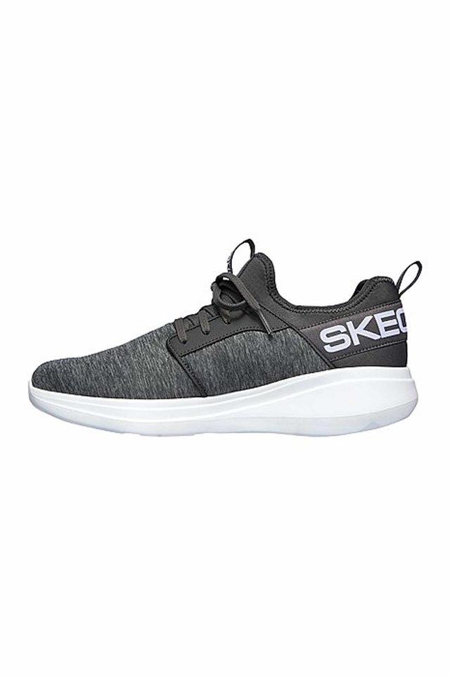 Casual shoes for hot sale men under 2000