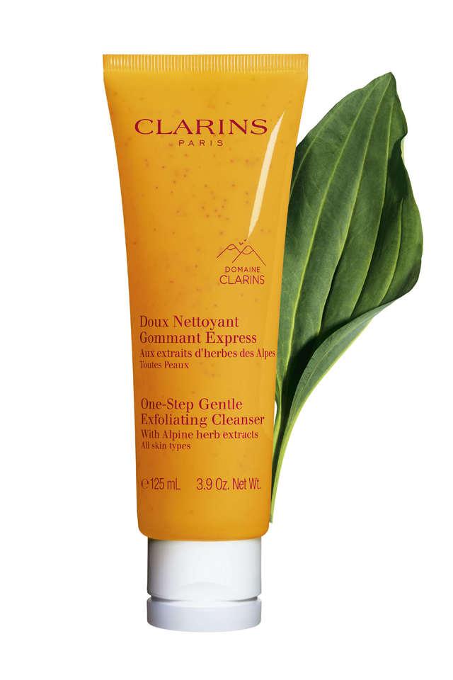 Buy CLARINS One Step Gentle Exfoliating Cleanser Shoppers Stop