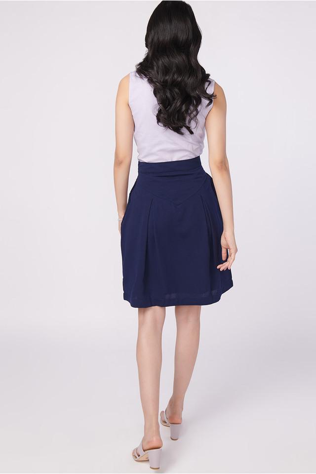 A line shop skirt above knee