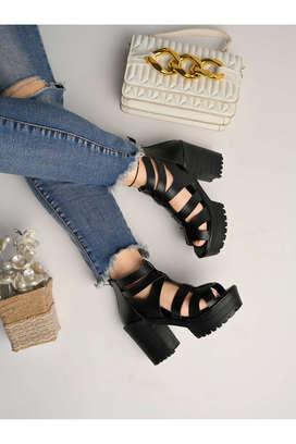 Black chunky strap cheap sandals