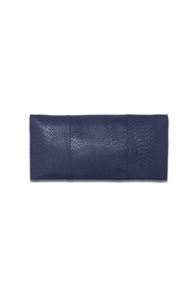 Clutch wallet snap discount closure