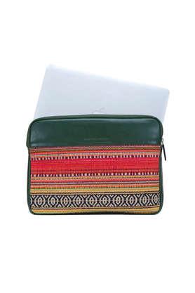 Kanvas katha laptop on sale bags