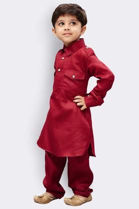 Buy VASTRAMAY Maroon Boys Maroon Cotton Pathani Suit Set