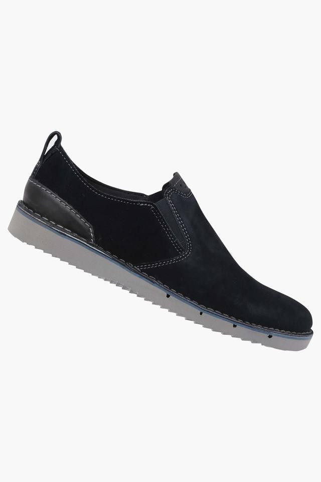 Clarks suede store slip ons