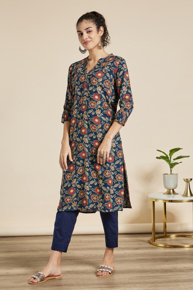 Buy INTUNE Trendy Floral Rayon Collared Women's Fusion Wear Kurti | Shoppers  Stop