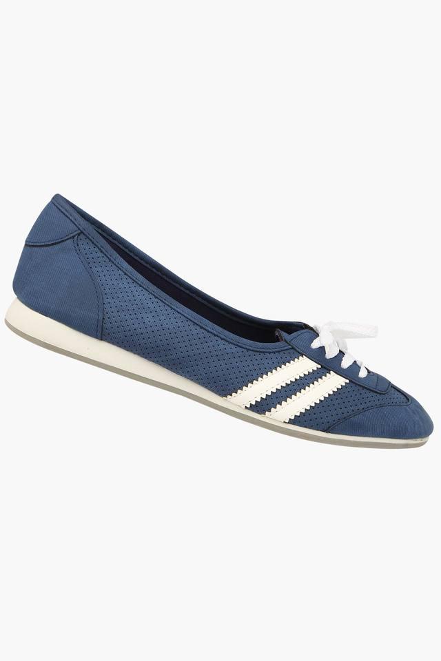 Navy canvas 2024 shoes ladies