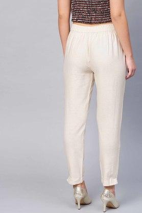 Chill Chasers White Casual Pants Size L - 60% off