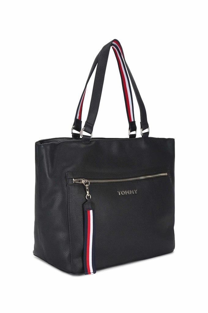 Tommy hilfiger on sale shoppers stop