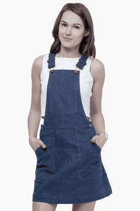 Dungaree dress with outlet belt