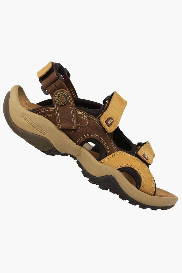 WOODLAND Men Tan Sports Sandals - Buy Camel Color WOODLAND Men Tan Sports  Sandals Online at Best Price - Shop Online for Footwears in India |  Flipkart.com