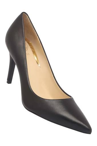 guess black pumps