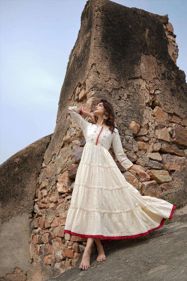 Round best sale neck anarkali