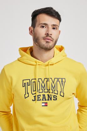 Yellow tommy hot sale jeans sweater