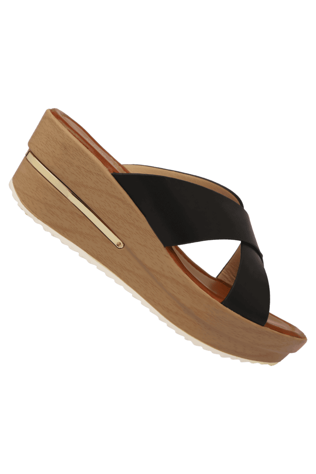 Lip discount lock chappal