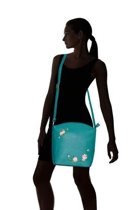 Caprese elsy 2024 sling bag