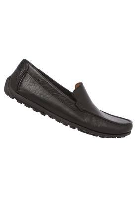 Clarks slip hot sale on loafers