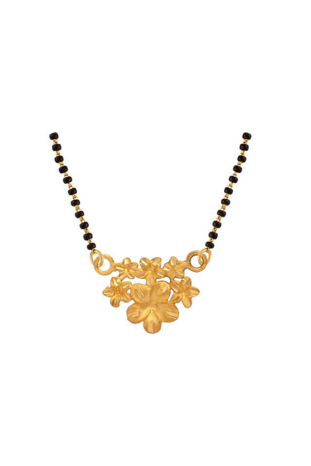 Small mangalsutra pendant on sale in gold