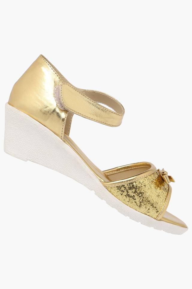 Wedge sandals with online bow