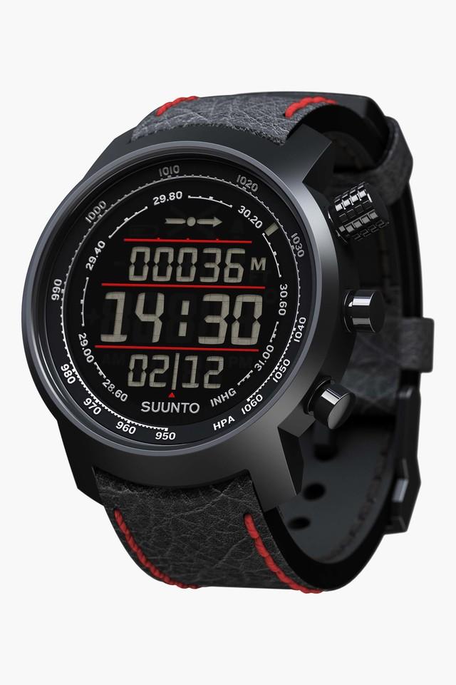 Digital watch with store altimeter