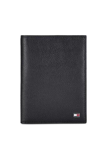tommy hilfiger passport cover