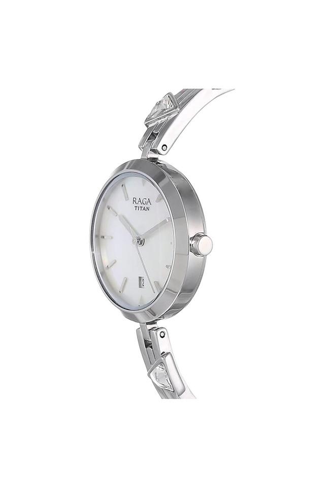 Titan watches discount for ladies silver