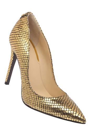 guess gold pumps