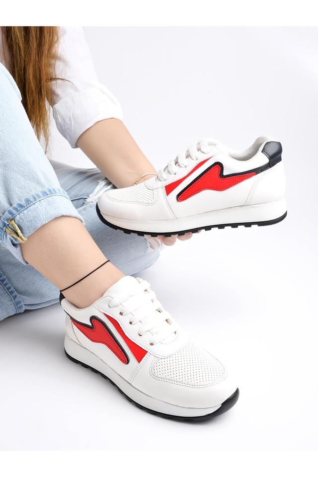 Top white store sneakers 2018