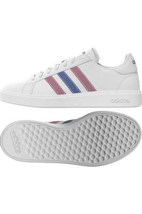 Virat kohli white adidas hot sale shoes